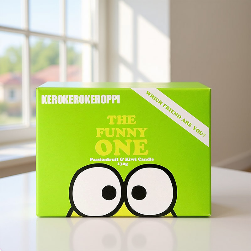 HELLO KITTY & FRIENDS THE FUNNY ONE CANDLE PASSIONFRUIT&KIWI 130G