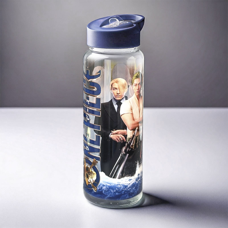 TRITAN BOTTLE ONE PIECE LIVE ACTION (THE CREW)