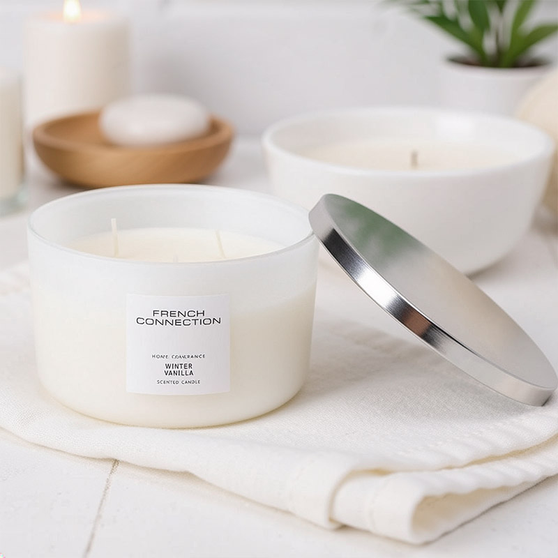 FRENCH CONNECTION WHITE CANDLES WINTER VANILLA 426G LARGE