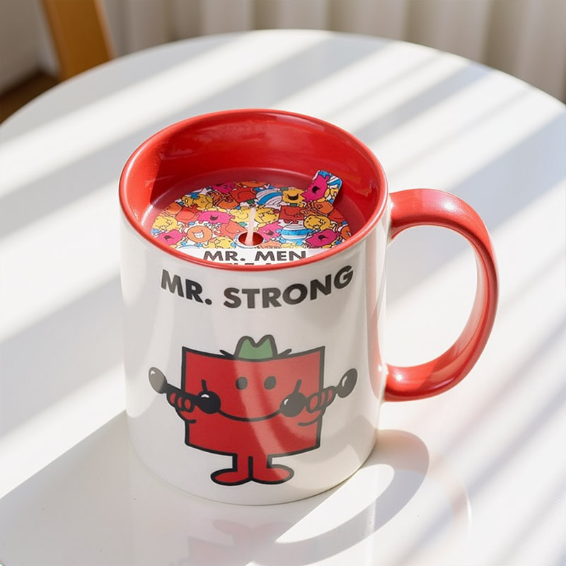 MR. STRONG CANDLE MUG CHERRY 256G