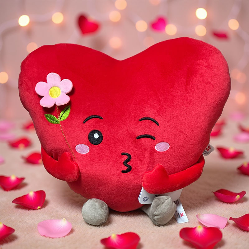 KISSING HEART PILLOW 36CM